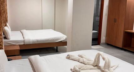 Hotel Kamla Palace Room Type - Deluxe Triple Occupancy Room with One King Size Bed,One Single Bed