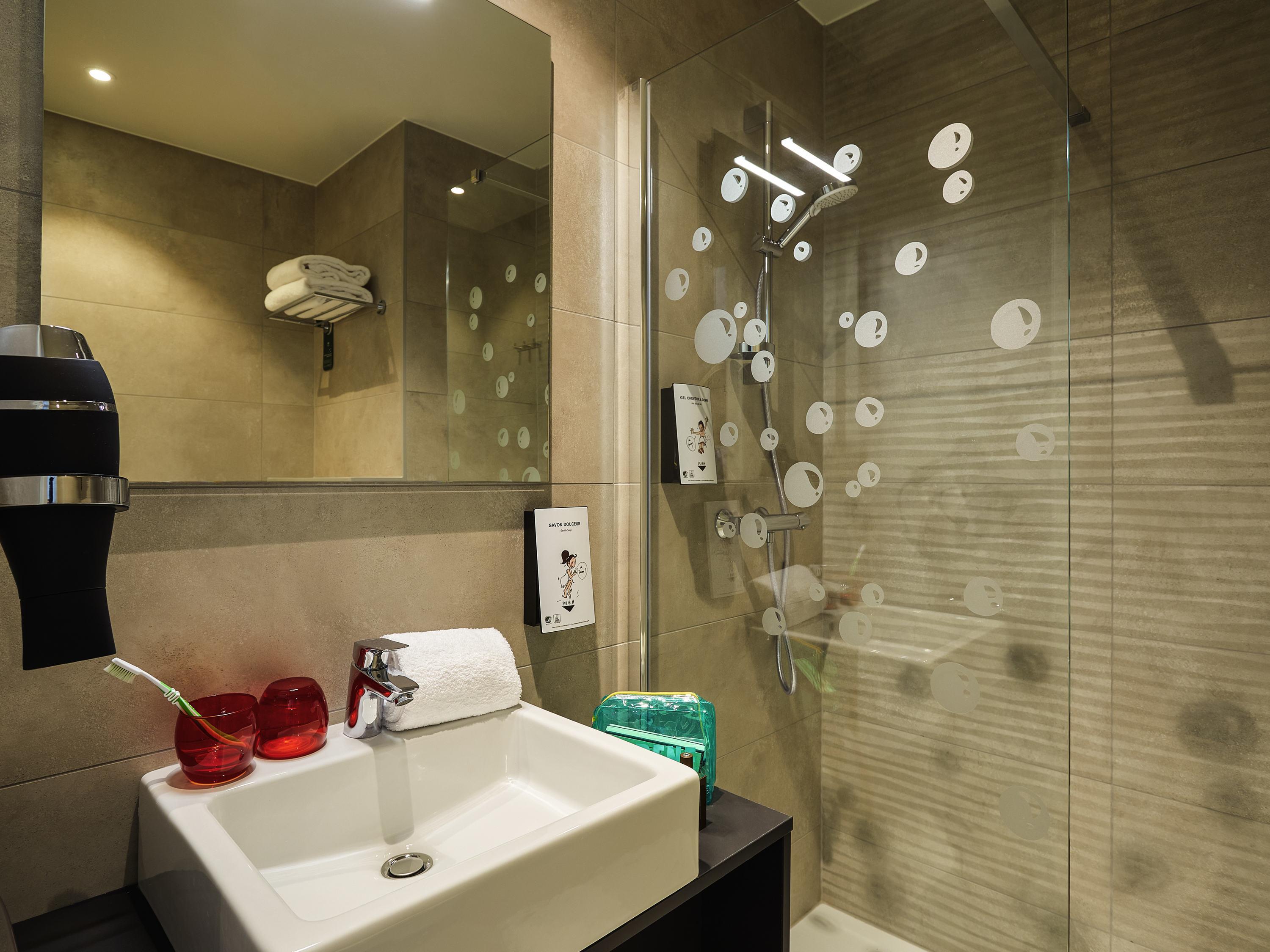 ibis Styles Liege Guillemins - Tap to explore photos