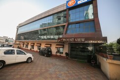 Hotel Mount View International