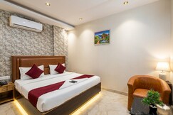 Hotel Yuvraj 2 Min Walk From Rajendra Nagar Metro Station