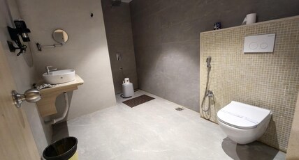 Hotel Reliable Grand Room Type - Triple Bed Deluxe Room