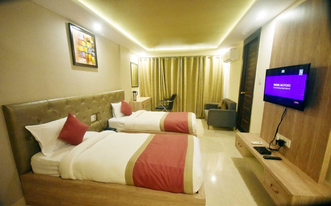 Hotel Yashpadam Continental - Tap to explore photos