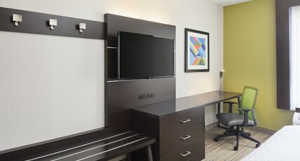 Holiday Inn Express Hotel & Suites Port Richey Room Type - 1 King Suite