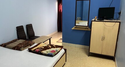 Hotel Akash Ganga Room Type - STANDRAD NON AC ROOM