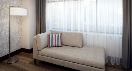 Hilton Albany Room Type - 1 KING BED EXECUTIVE FLOOR