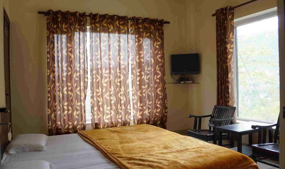 Hotel Meadows - Tap to explore photos