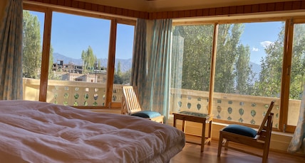Hinjuma Guest House Room Type - Double Room with Mountain View