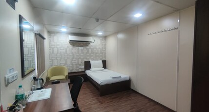 Hotel Kailash Empire (Refinery Road Pachapara) Room Type - Deluxe Room
