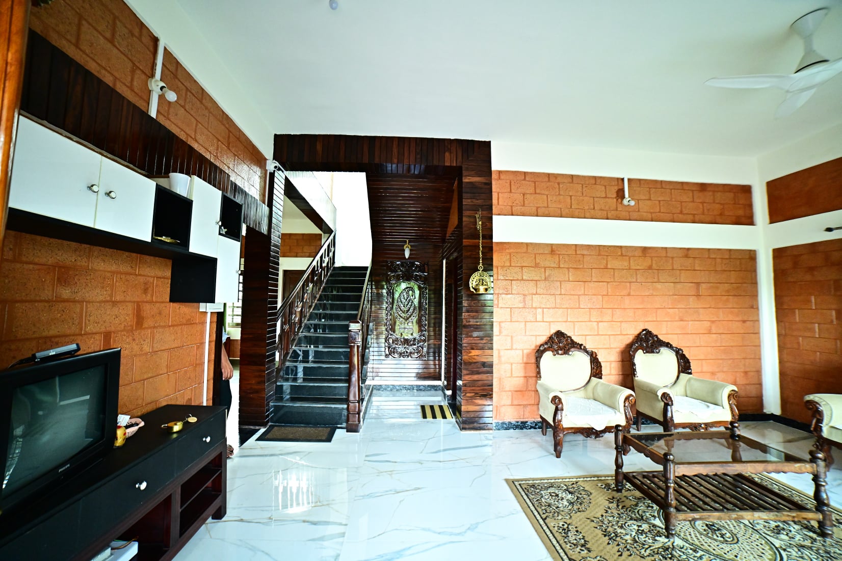 The Ashraya | Rooms & Caretaker - Tap to explore photos