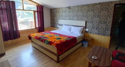 Kufri Mount Stay | Rooms & Kitchen Room Type - Family Suite