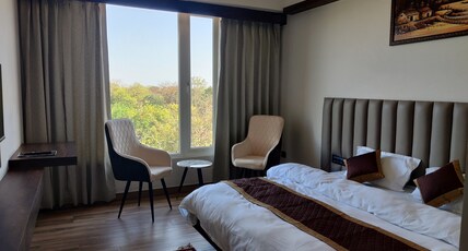 HOTEL BASANT SAROVAR Room Type - Executive Room