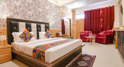 Rakus Place Hotel and Cafe Room Type - Premium Suite Room with Balcony