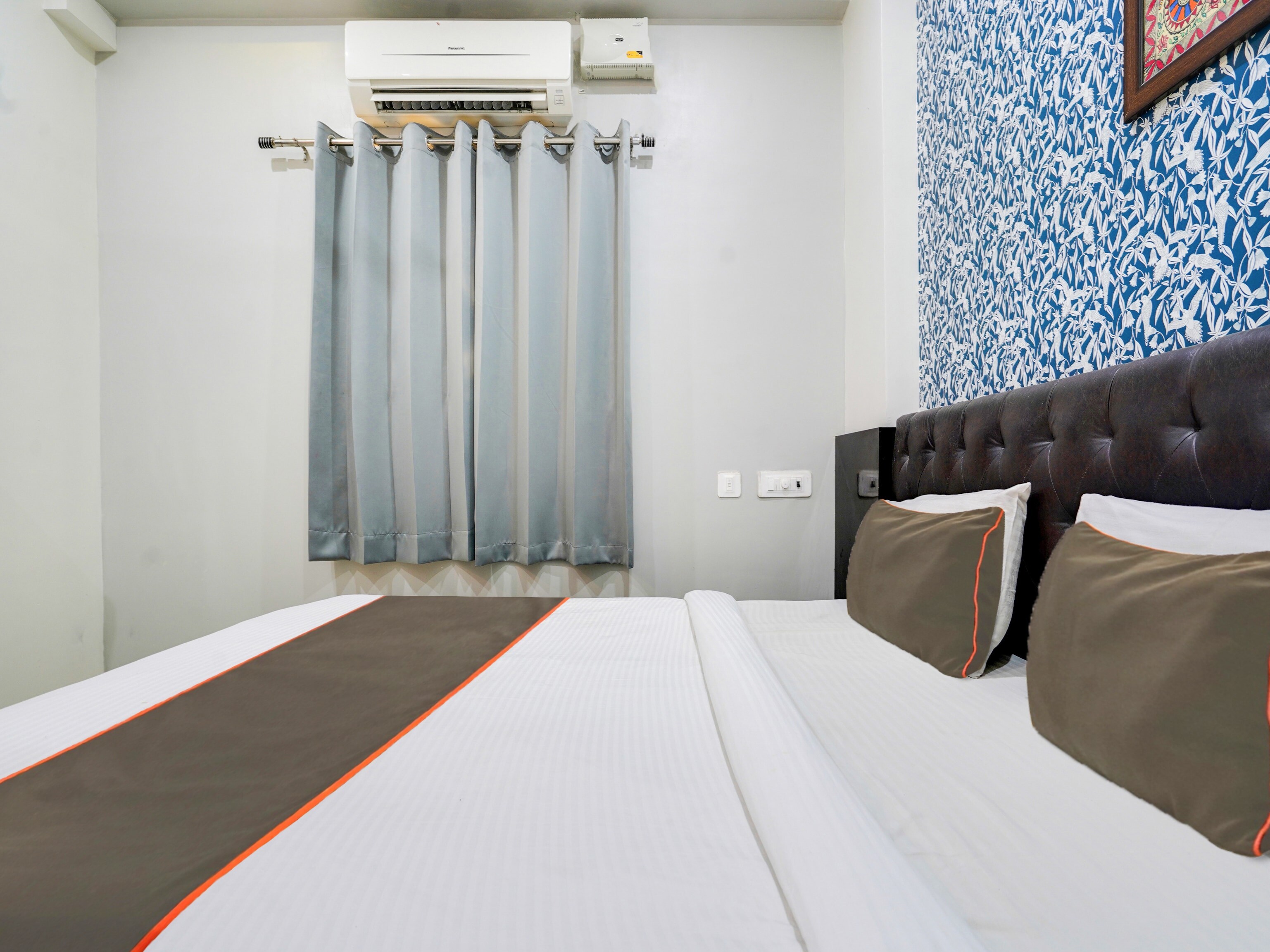 Hotel O Blue Iris A Grandure. - Tap to explore photos