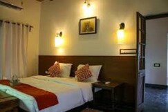 HOTEL GREEN GYANSONS