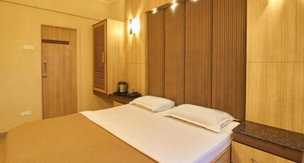 Hotel Raamus Room Type - Double Luxury A/C Room