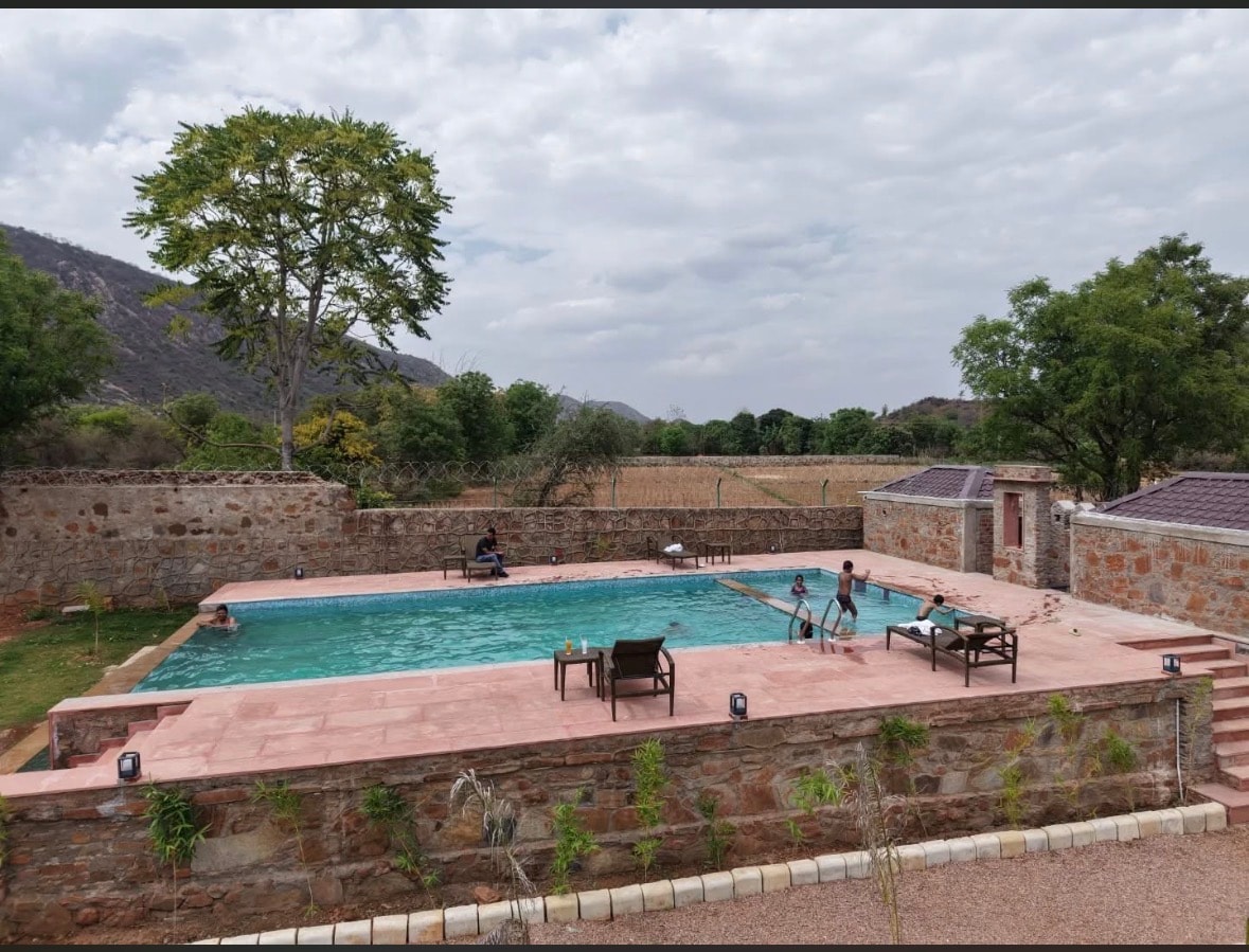 THE RIYASAT SARISKA (Ajabgarh) - Tap to explore photos
