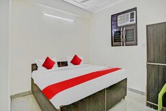 Rooms of Hotel O Luxe Stay
