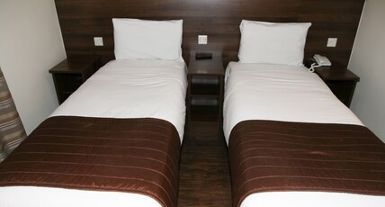 Ascot Hyde Park Hotel Room Type - Standard Twin Room