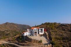 PH villa by Oruvillas