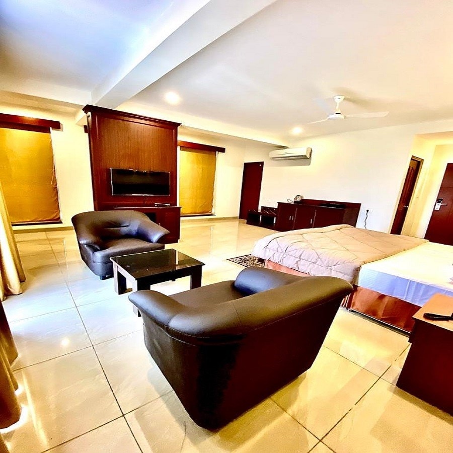 KAMAT'S HILLTOP LEISURE - Tap to explore photos