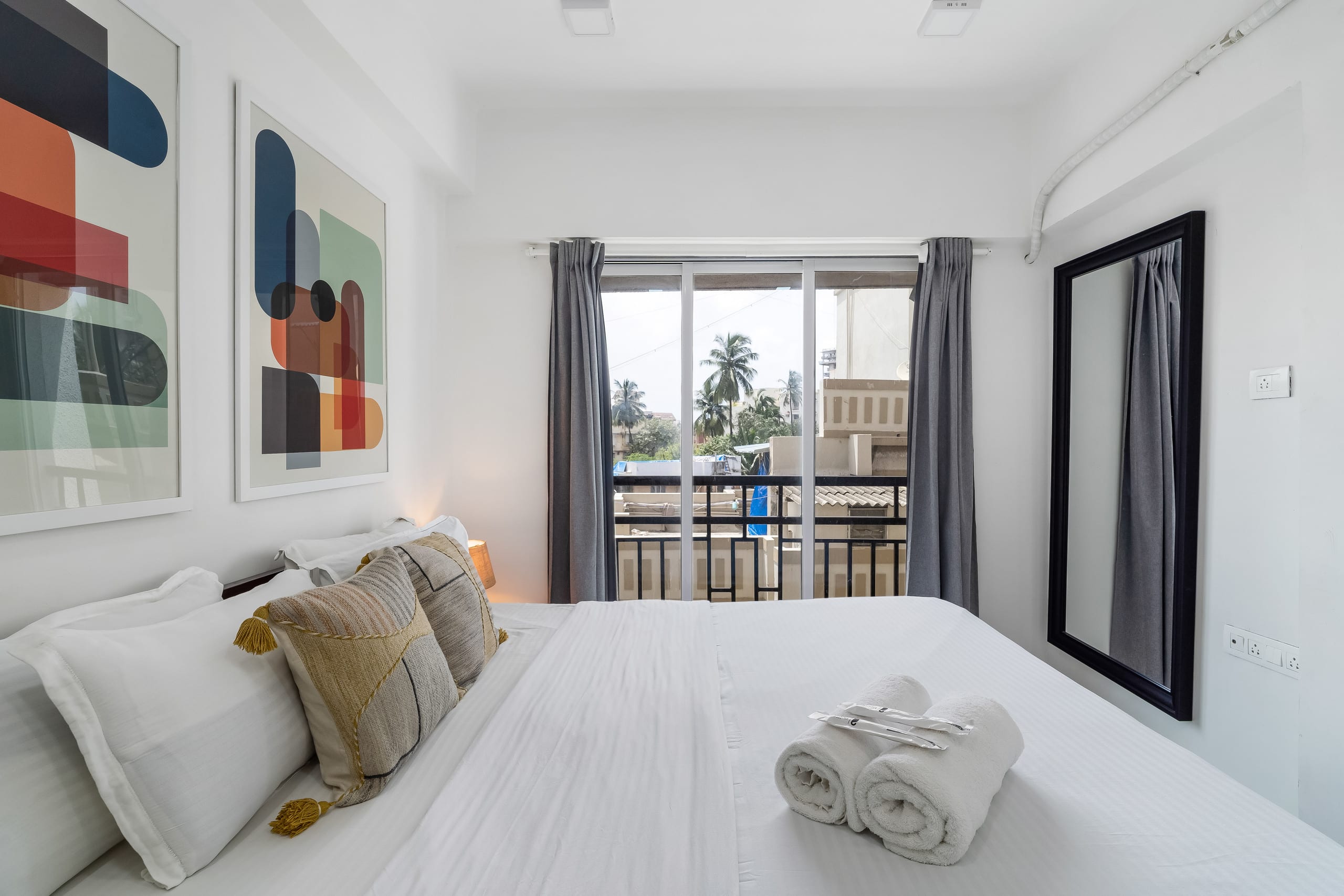Zara Chic 1 BHK Bandra W Gated 24 7 Security - Tap to explore photos