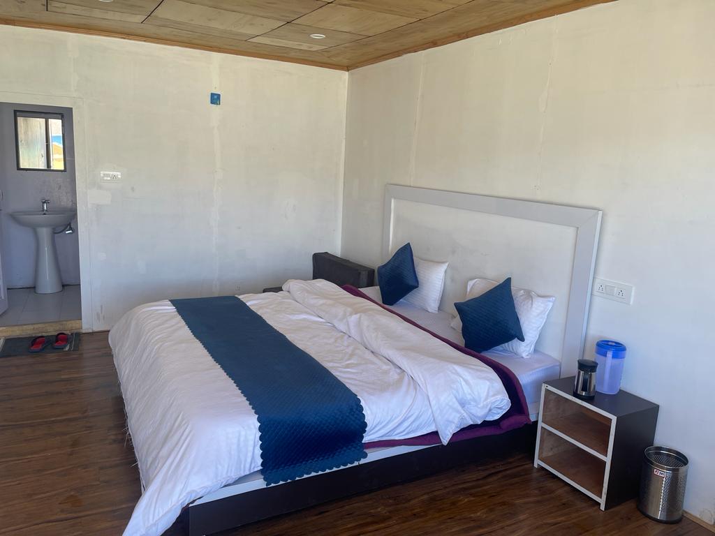 Pangong Ecolodge | Rooms & Restaurant - Tap to explore photos