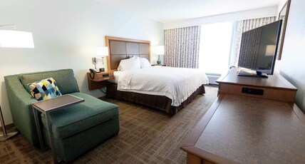 Hampton Inn Boca Raton Room Type - 1 KING W  CHAISE LOUNGE NS