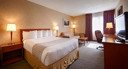 Best Western North Bay Hotel & Conference Centre Room Type - 1 Queen Bed, Non-Smoking, Pet Friendly Room, First Floor, Sofabed, Microwave And Refrigerator Best Western North Bay Hotel & Conference Centre Room Type - 1 Queen Bed, Non-Smoking, Pet Friendly Room, First Floor, Sofabed, Microwave And Refrigerator