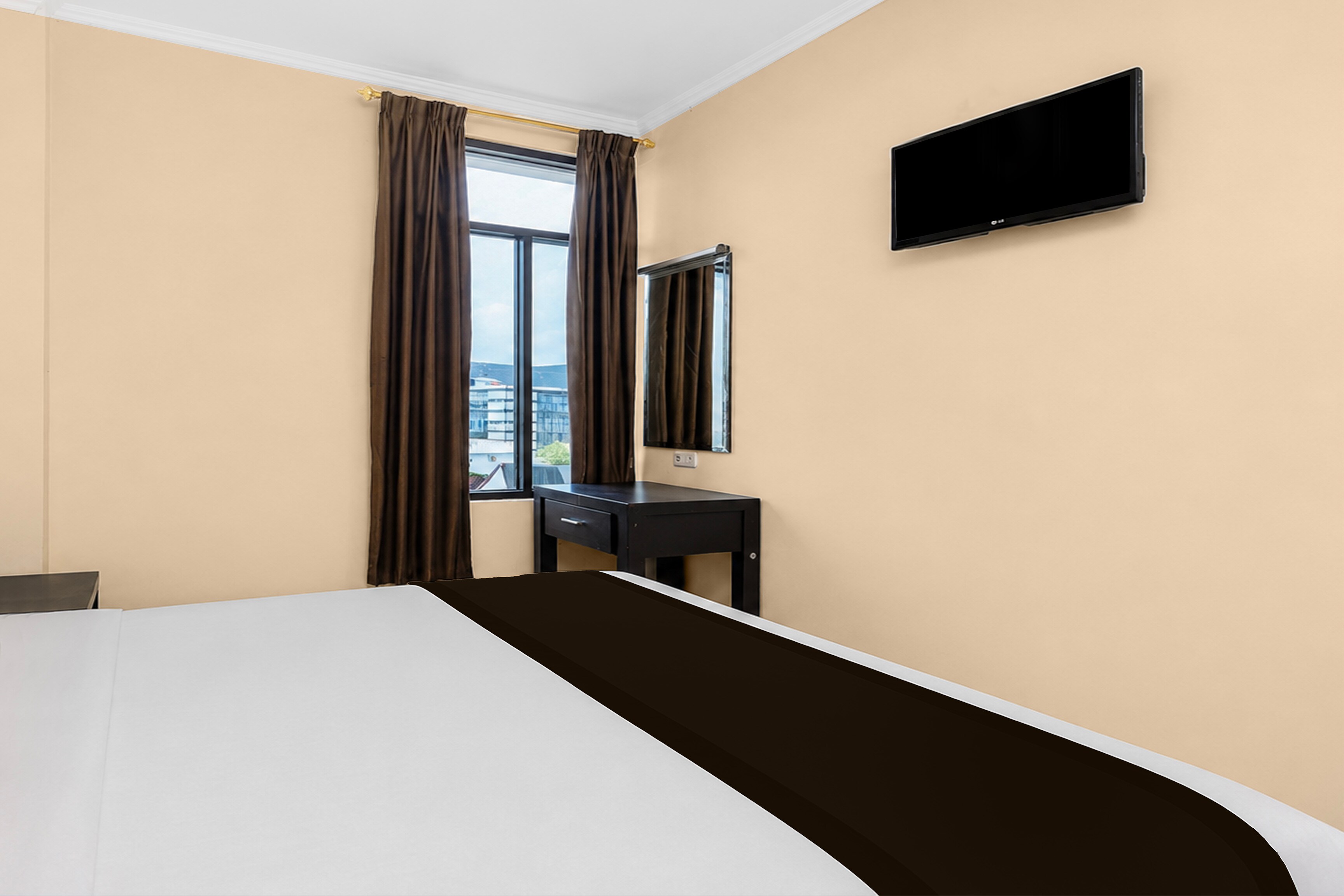 Collection O 637 Yasmin Hotel - Tap to explore photos