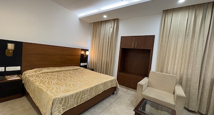 Yadavindra Garden Tourist Resort Room Type - Budget Accomodation - Double Bed Yadavindra Garden Tourist Resort Room Type - Budget Accomodation - Double Bed