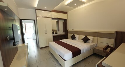 Lush Hills by Benchmark Room Type - Deluxe Room with Balcony