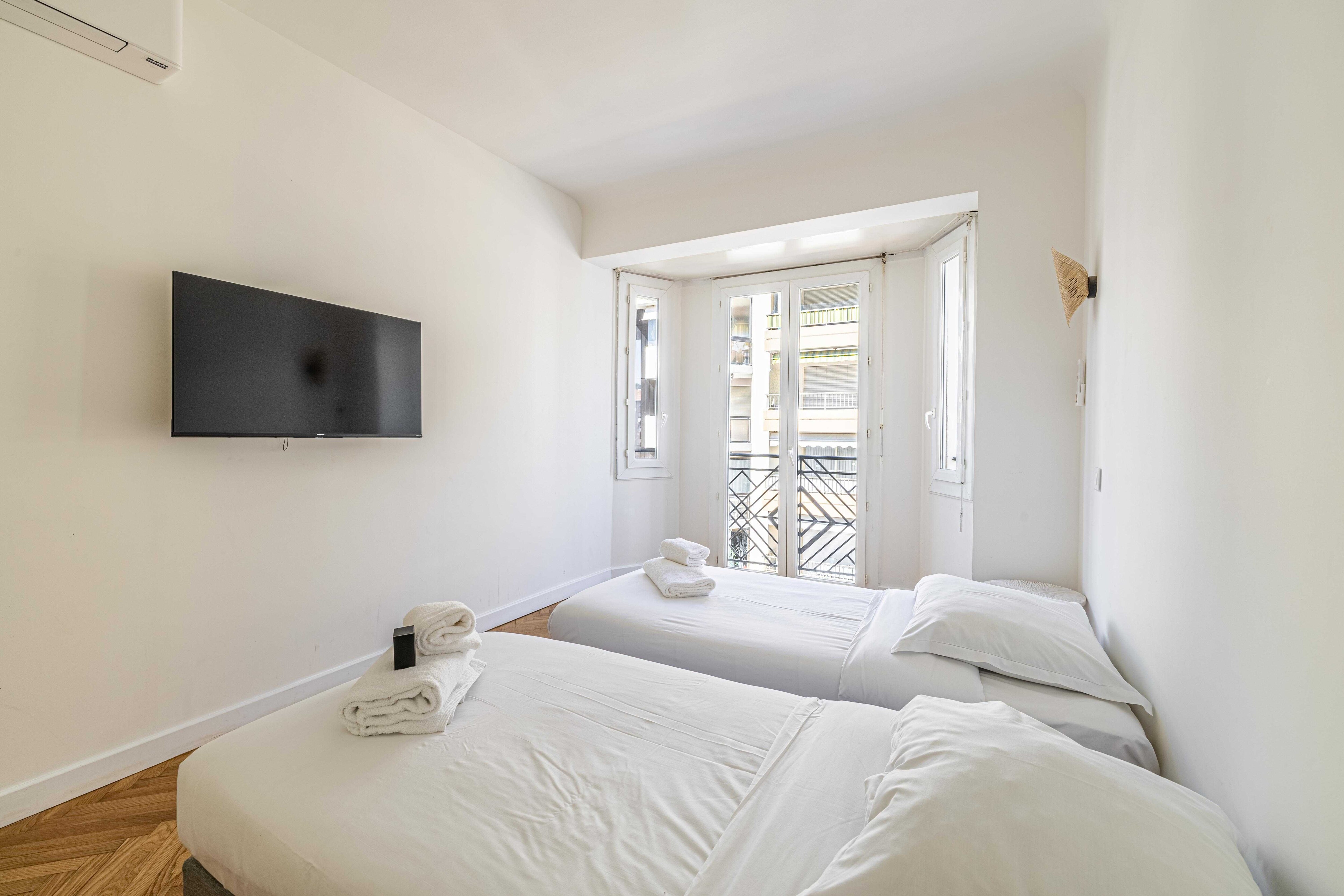 Elegance and Refinement, proximity to La Croisette - Tap to explore photos