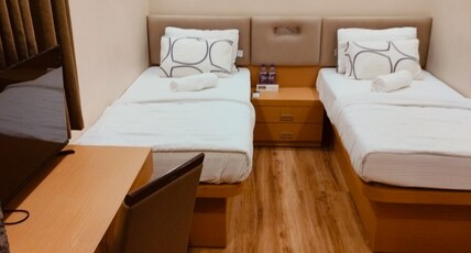 Hotel polo stay Room Type - Deluxe Twin Bed