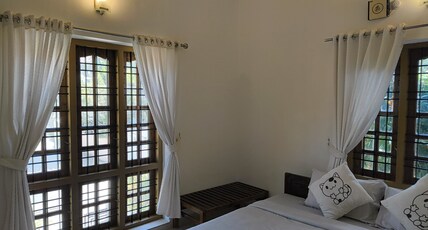 Oriole Home Stay Room Type - Double Deluxe