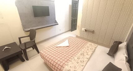 Hotel Green County Room Type - Standard AC Room | Free Parking | Free Wi - Fi
