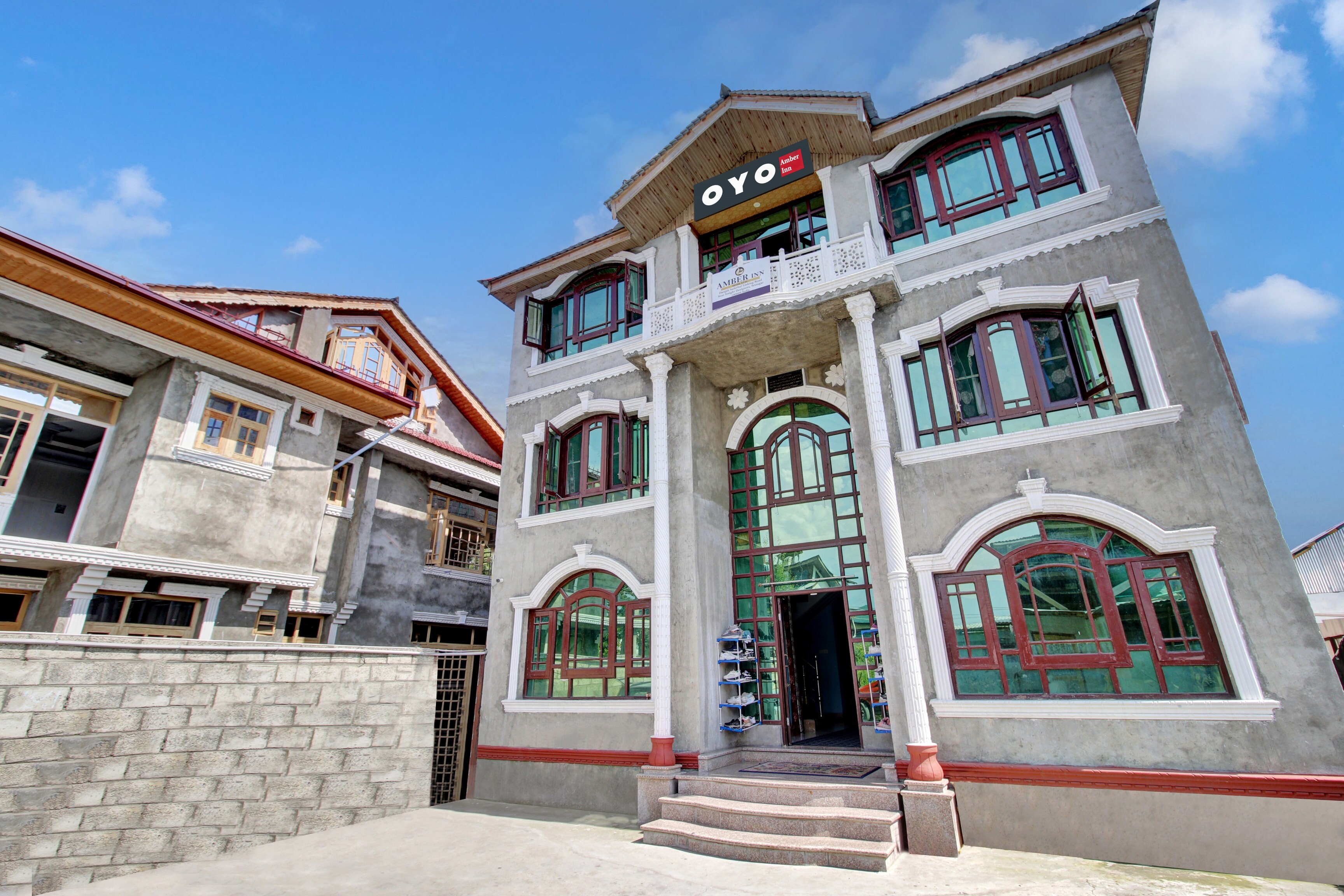 Hotel O NIT Srinagar Formerly Amber Inn - Tap to explore photos