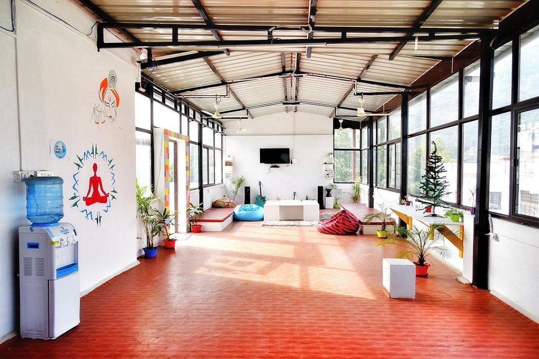 Hostel Cozy Beds Rishikesh | Rooms & Dorms - Tap to explore photos