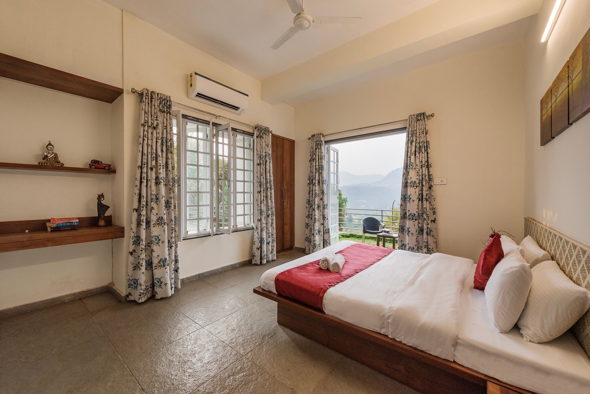CosmicStays Greystone Villa Pristine Views Of Mulshi Dam - Tap to explore photos