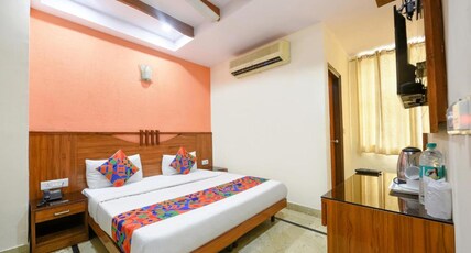 Hotel Jaggi Palace Room Type - Deluxe Room