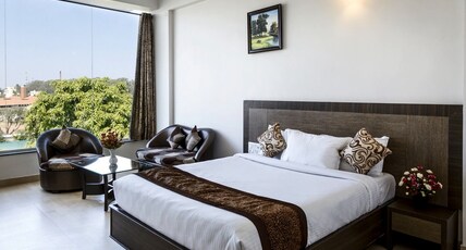 RG Hotel And Resorts Room Type - Executive room