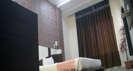 Hotel Kings Fort Room Type - Super Deluxe AC Room