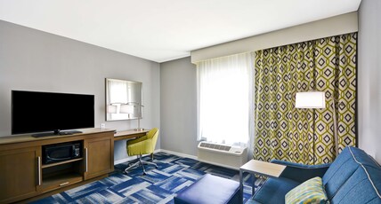 Hampton Inn Kyle Room Type - 1 KING SFBD MIC FRG