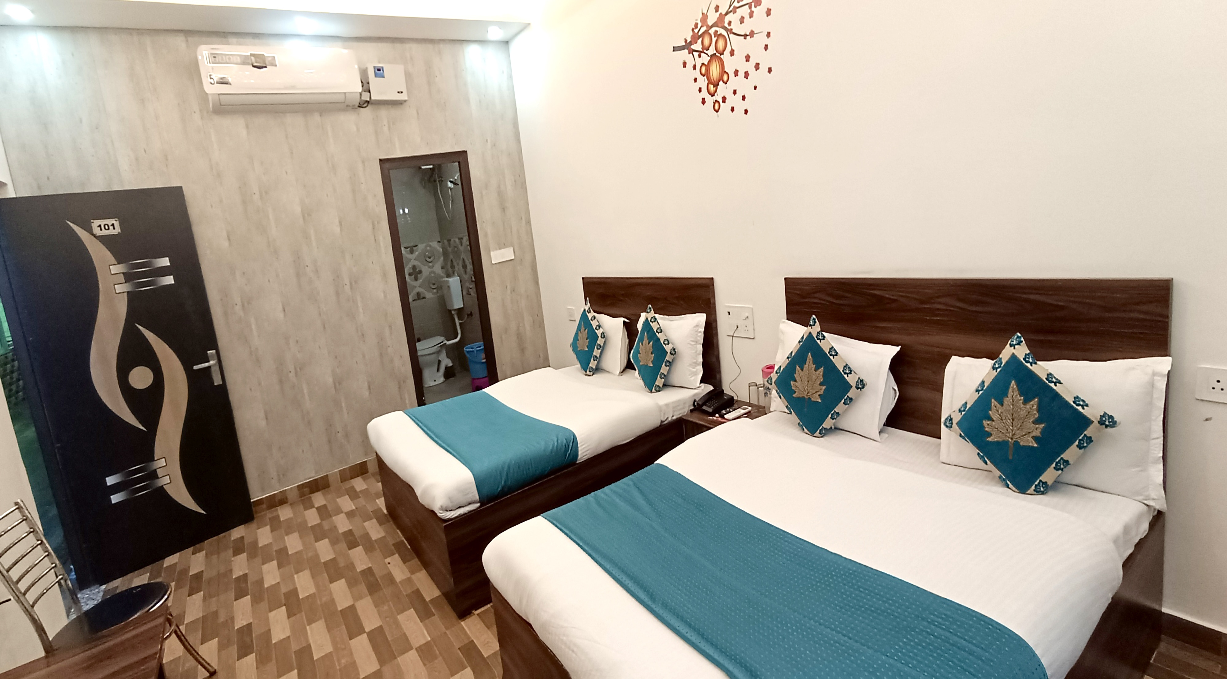 Hotel NV Palace - Tap to explore photos