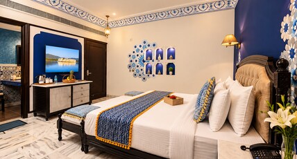 Laxmi Palace Heritage Boutique Hotel Room Type - ROYAL ROOM (Free Pick up on Arrival only from Train or Bus station - 08:00 am - 08:00 pm)