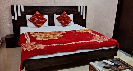 Hotel Mahadev Inn Room Type - Deluxe A C  Room