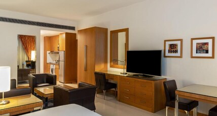 Four Points By Sheraton Bur Dubai Room Type - Studio, 1 King Bed