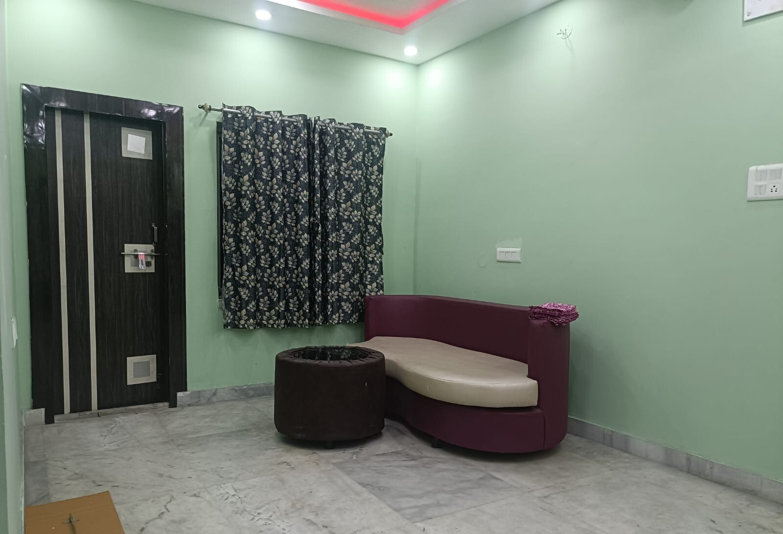 Ratan Kunja || Entire 3BHK Budget Friendly Apartment near Ruby - Tap to explore photos