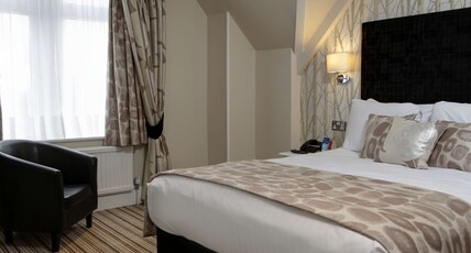 Best Western Plus Burlington Hotel Room Type - 1 Double Bed, Standard Room, Free High Speed Internet, Comfort, Non-Smoking Best Western Plus Burlington Hotel Room Type - 1 Double Bed, Standard Room, Free High Speed Internet, Comfort, Non-Smoking