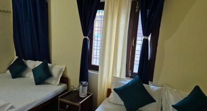 Maa Saraswati Hotel Room Type - Quad Sharing Rooms