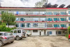 Nandini Palace - 5 minute's drive to Mall Road
